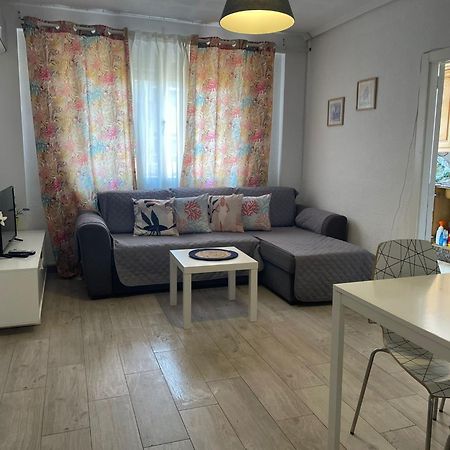 Malvarrosa Beach Familiar Valensiya Dış mekan fotoğraf