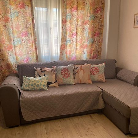Malvarrosa Beach Familiar Valensiya Dış mekan fotoğraf